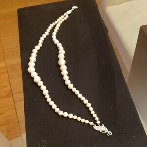 Elegant Pearl Necklace with Silver Clasp